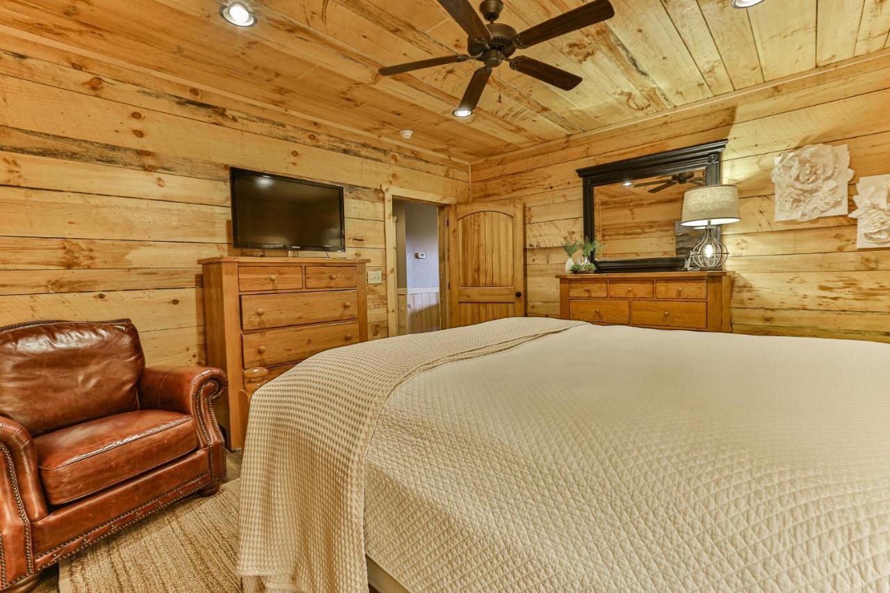 Villa Eagles Crest - Long Range Layered Mountain Views In Peaceful Neighborhood! Mineral Bluff Exterior foto